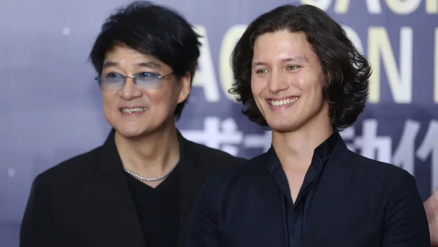 女子抱孩子深夜投河 孩子仅两岁,管家婆三期三肖必出一期匠子,机构预测与落实方法揭秘_探索版V1.70